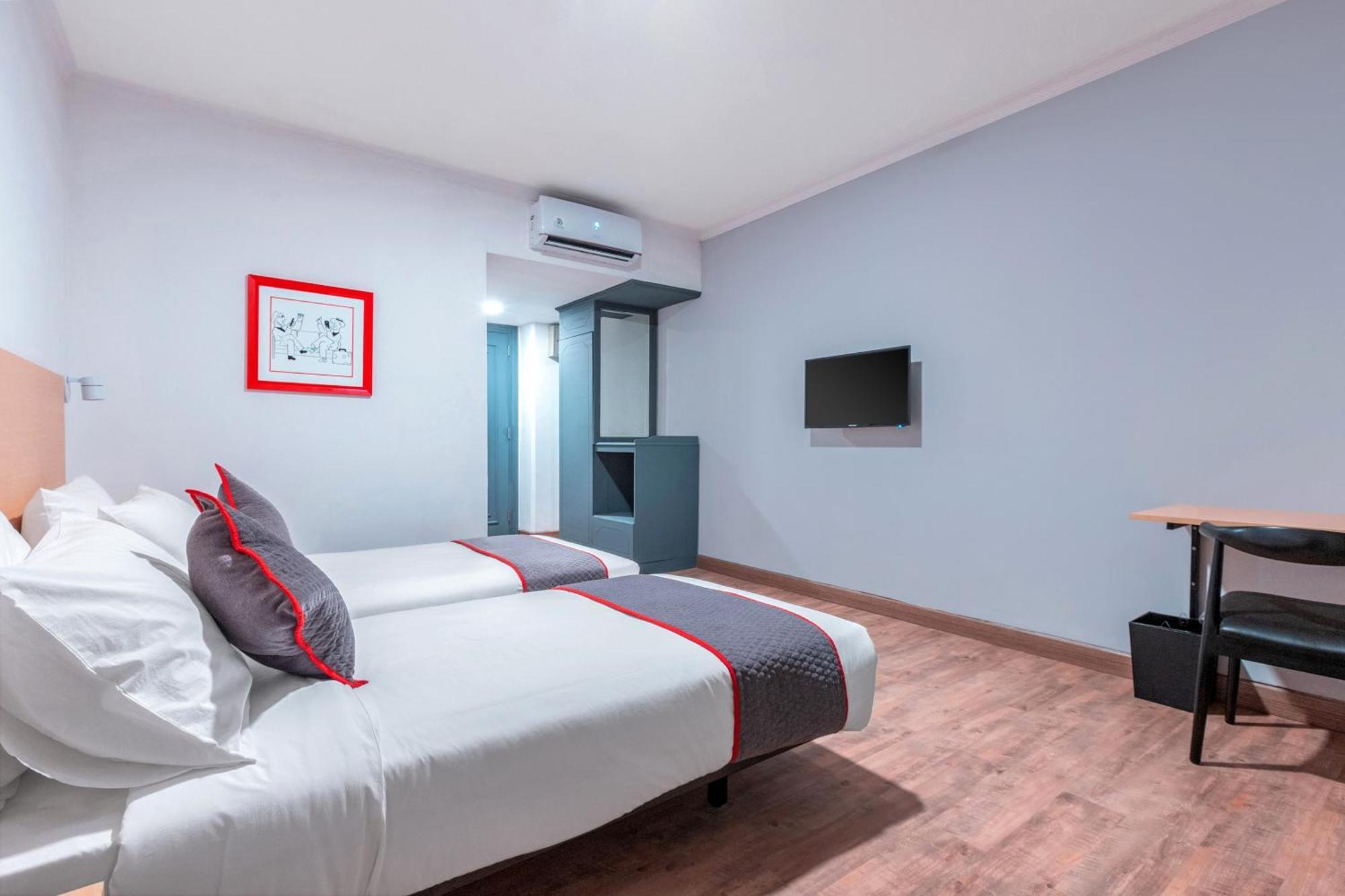 Super Oyo Townhouse 2 Hotel Gunung Sahari Jacarta Exterior foto