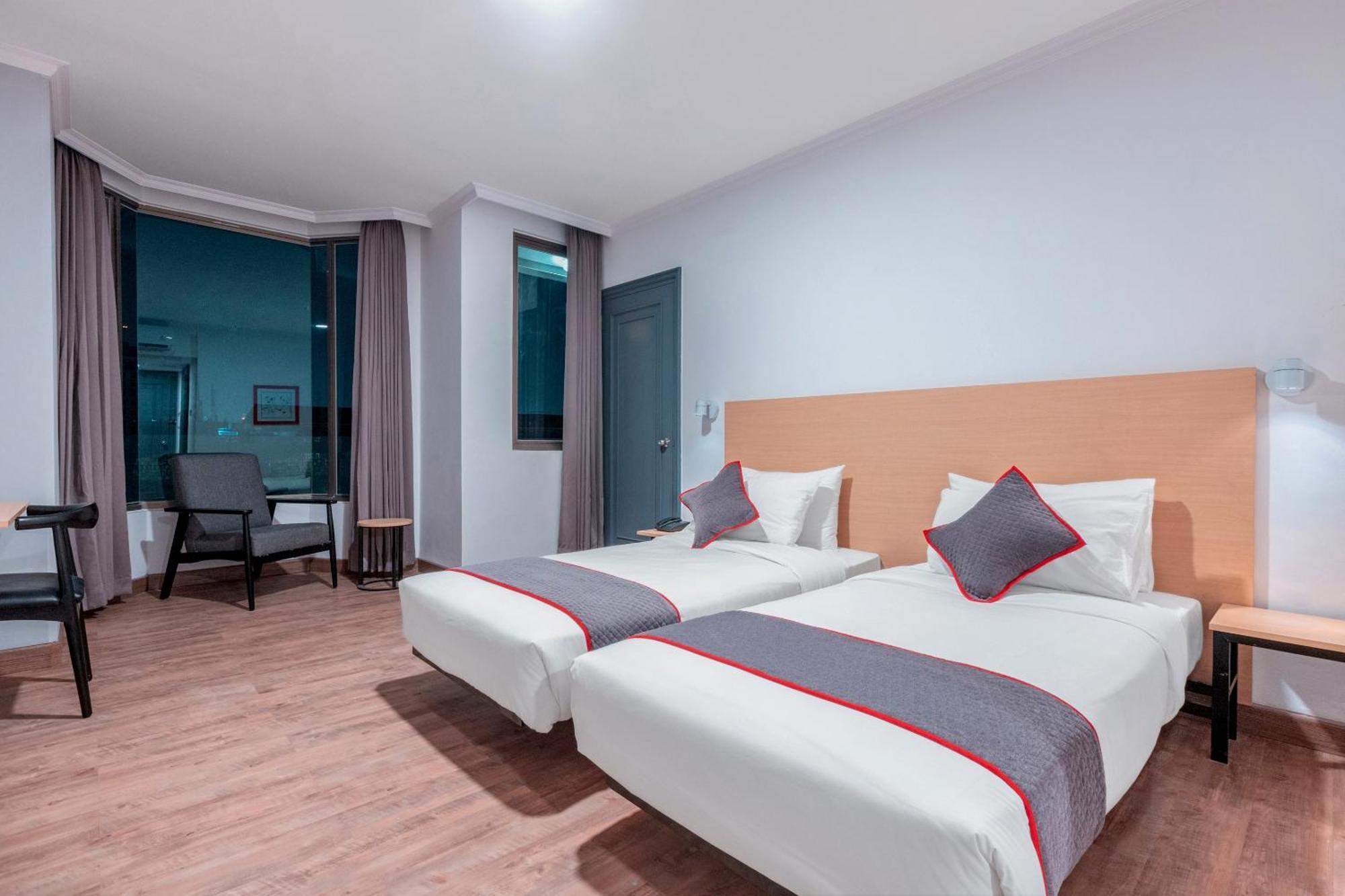 Super Oyo Townhouse 2 Hotel Gunung Sahari Jacarta Exterior foto